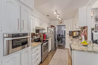 6640 N Chatelaine Place, Phoenix, AZ 85014 - Photo 22