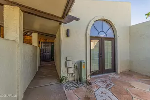 6640 N Chatelaine Pl, Phoenix, AZ 85014 - Photo 4