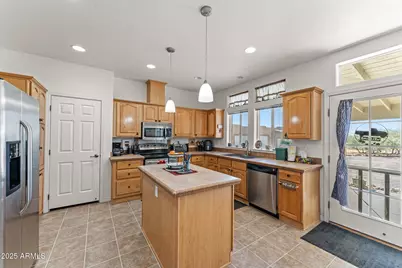 23315 W Staghorn Lane, Congress, AZ 85332 - Photo 16
