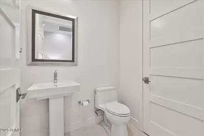 6166 N Scottsdale Road #B2001, Paradise Valley, AZ 85253 - Photo 6