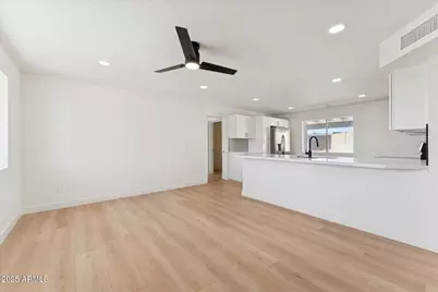9554 E Dallas Street, Mesa, AZ 85207 - Photo 6