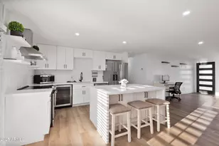 13050 N 17th Ave, Phoenix, AZ 85029 - Photo 12