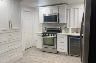 326 N 39th Dr N, Phoenix, AZ 85009 - Photo 2