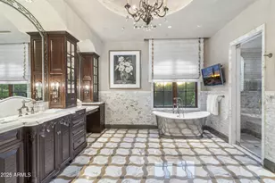 5902 E Arcadia Ln, Phoenix, AZ 85018 - Photo 46