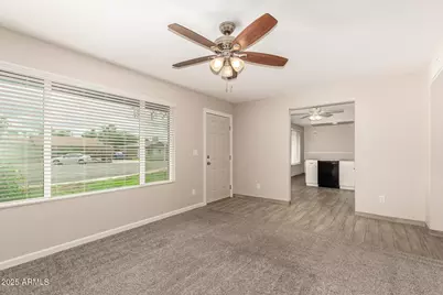 18046 N 20th Avenue, Phoenix, AZ 85023 - Photo 2