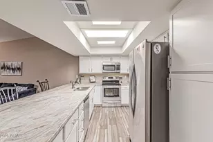 11449 S Iroquois Dr, Phoenix, AZ 85044 - Photo 12