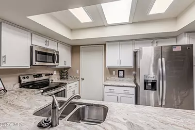 11449 S Iroquois Drive, Phoenix, AZ 85044 - Photo 14