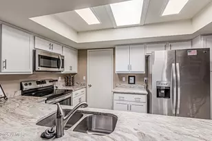 11449 S Iroquois Dr, Phoenix, AZ 85044 - Photo 14