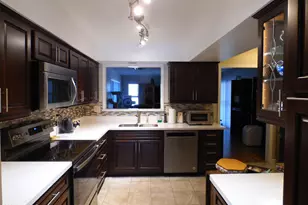 9901 W Mescalero Ct, Sun City, AZ 85373 - Photo 4