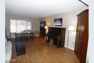 9901 W Mescalero Court, Sun City, AZ 85373 - Photo 8