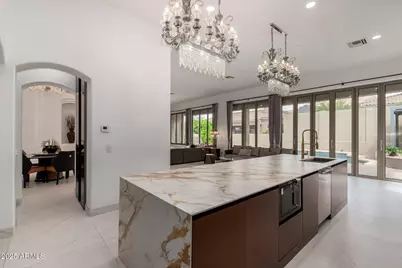 11312 E Greenway Road, Scottsdale, AZ 85255 - Photo 18