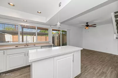 5137 N Granite Reef Road, Scottsdale, AZ 85250 - Photo 6