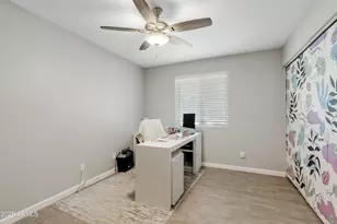 3052 E Lupine Ave, Phoenix, AZ 85028 - Photo 12