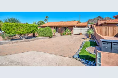 1448 E Royal Palm Road, Phoenix, AZ 85020 - Photo 2