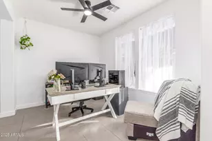 13252 W Copper Leaf Ln, Peoria, AZ 85383 - Photo 6