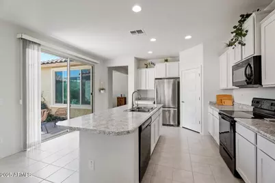 7790 W Noble Prairie Way, Florence, AZ 85132 - Photo 6