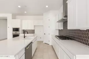 10935 N 164th Ct, Surprise, AZ 85388 - Photo 10