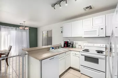 12929 W Fleetwood Lane, Glendale, AZ 85307 - Photo 10