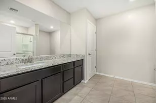 8046 W Agora Ln, Phoenix, AZ 85043 - Photo 14