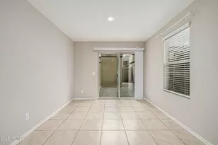 8046 W Agora Ln, Phoenix, AZ 85043 - Photo 10