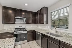 8046 W Agora Ln, Phoenix, AZ 85043 - Photo 8