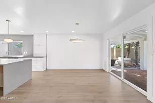 5330 E Tierra Buena Ln, Scottsdale, AZ 85254 - Photo 14