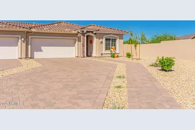 25046 N 174th Avenue, Surprise, AZ 85387 - Photo 2
