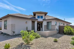 2041 E Fallen Leaf Ln, Phoenix, AZ 85024 - Photo 2