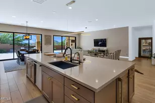 2041 E Fallen Leaf Ln, Phoenix, AZ 85024 - Photo 10