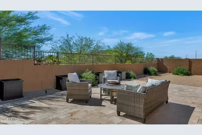 2041 E Fallen Leaf Lane, Phoenix, AZ 85024 - Photo 24