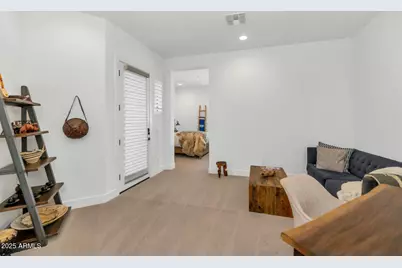 2041 E Fallen Leaf Lane, Phoenix, AZ 85024 - Photo 16