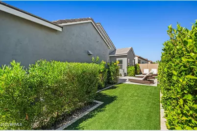 11217 N Blakely Street, Surprise, AZ 85388 - Photo 8