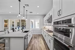 11217 N Blakely St, Surprise, AZ 85388 - Photo 10