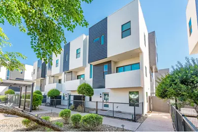 325 E Coronado Road #13, Phoenix, AZ 85004 - Photo 1