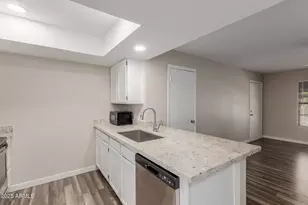 1077 W 1st St, Tempe, AZ 85281 - Photo 10