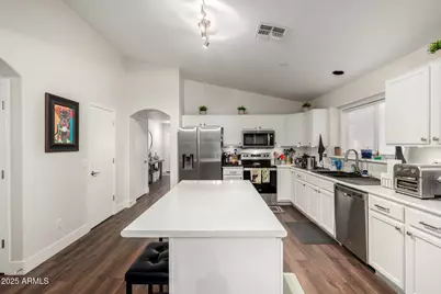 16693 W Moreland Street, Goodyear, AZ 85338 - Photo 12