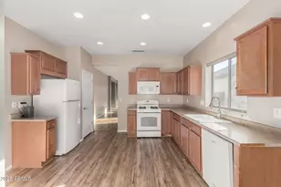 26189 W Runion Dr, Buckeye, AZ 85396 - Photo 16