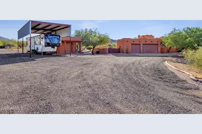 8514 S Dysart Road, Goodyear, AZ 85338 - Photo 10