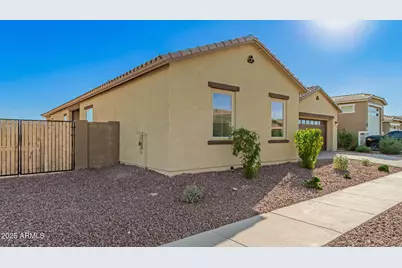 17527 W Lincoln Street, Goodyear, AZ 85338 - Photo 2