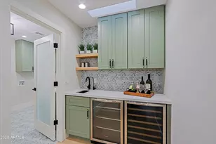 18 W Kaler Dr, Phoenix, AZ 85021 - Photo 14