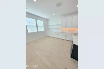 1161 E Kachina Trail, Phoenix, AZ 85042 - Photo 6