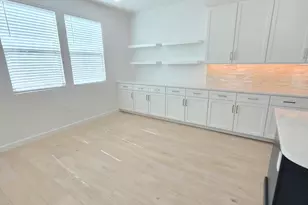 1161 E Kachina Trl, Phoenix, AZ 85042 - Photo 6