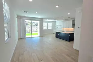 1161 E Kachina Trl, Phoenix, AZ 85042 - Photo 4