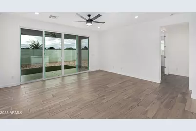 305 E Leland Road, San Tan Valley, AZ 85140 - Photo 4