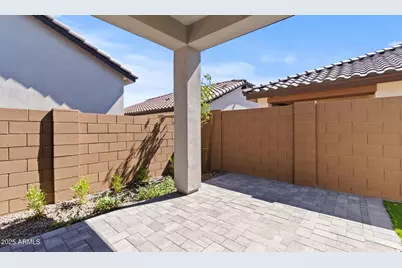 20307 W Roma Avenue, Buckeye, AZ 85396 - Photo 24