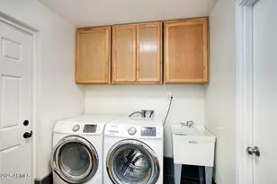 1881 E Concorda Dr, Tempe, AZ 85282 - Photo 6