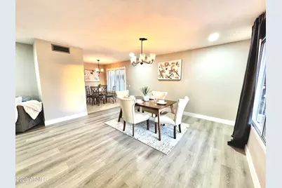 18442 N 104th Avenue, Sun City, AZ 85373 - Photo 8