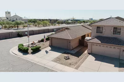 4745 E Silverwood Drive, Phoenix, AZ 85048 - Photo 4