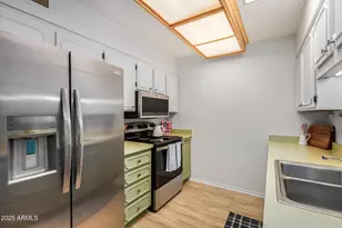 13637 N Del Webb Blvd, Sun City, AZ 85351 - Photo 14