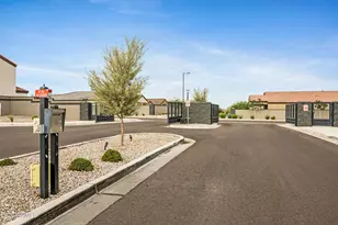 2532 W Hidalgo Ave, Phoenix, AZ 85041 - Photo 36